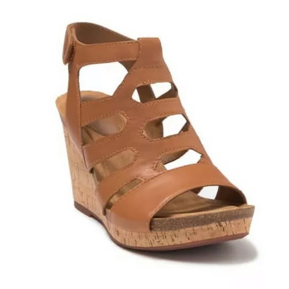 Sofft Chamblee Tan Leather Cork Wedge Sand…